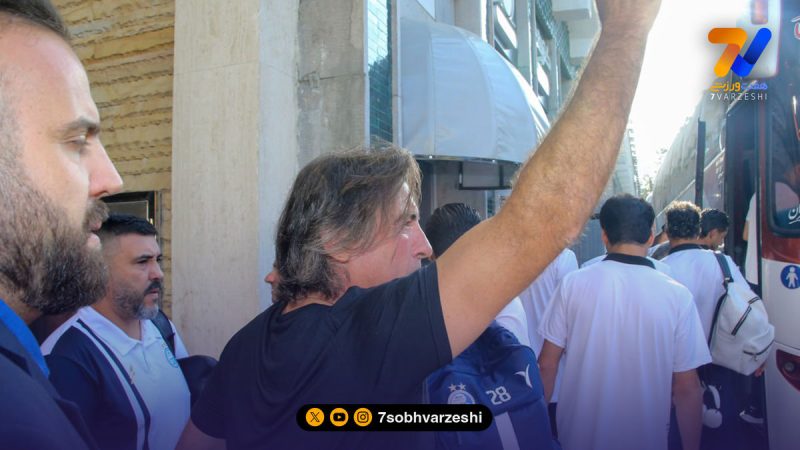 استقلالی ها به نقش جهان رفتند