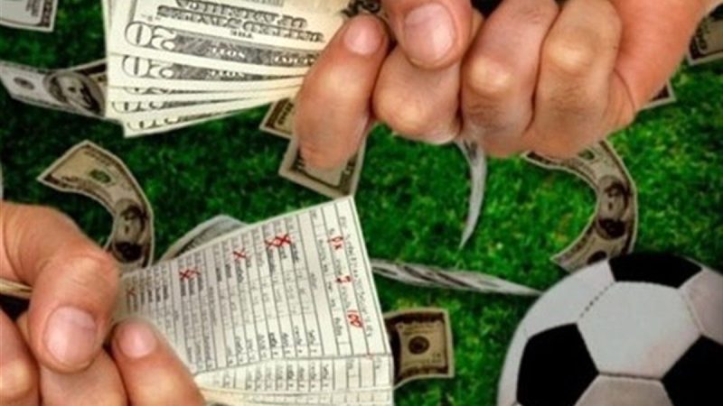 قمار روی نیمکت استقلال!