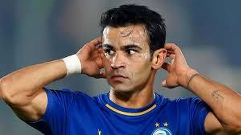 تکلیف آل کثیر در استقلال چیست؟