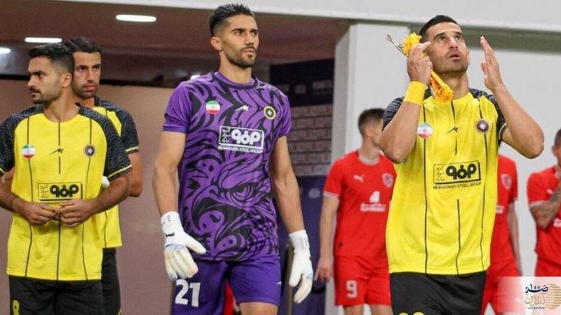 حسینی، دروازه بان مورد علاقه پرسپولیس!