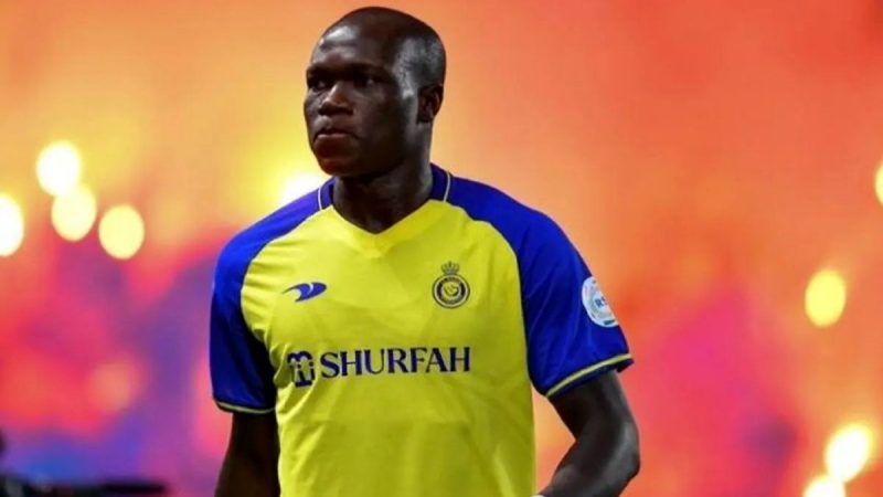 مهاجم کامرونی شرط پرسپولیس را پذیرفت