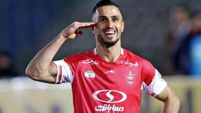 پرسپولیس با چهار تغییر و پنج جابجایی مقابل سپاهان