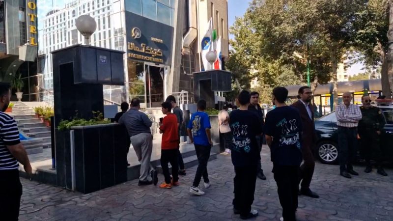 گزارش از مقابل هتل تراکتور پیش از سوپرجام