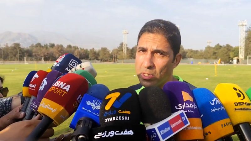 وحید هاشمیان: وظیفه من نیست قرارداد بازیکنان پرسپولیس را ثبت کنم!