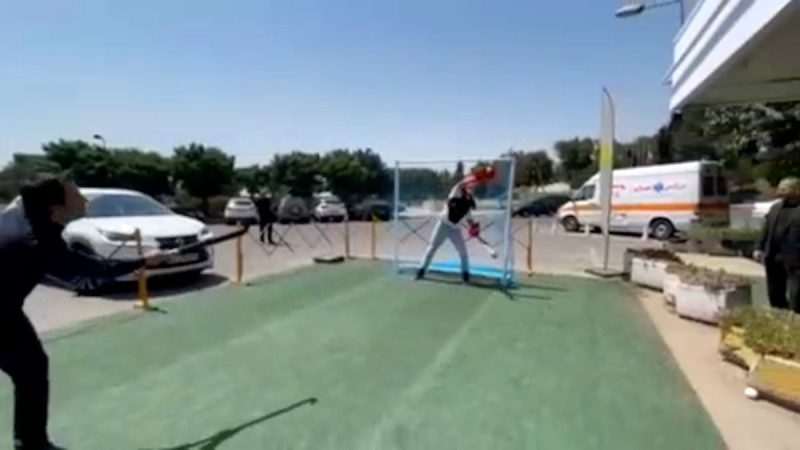 علیرضا بیرانوند دروازه‌بان هاکی شد!