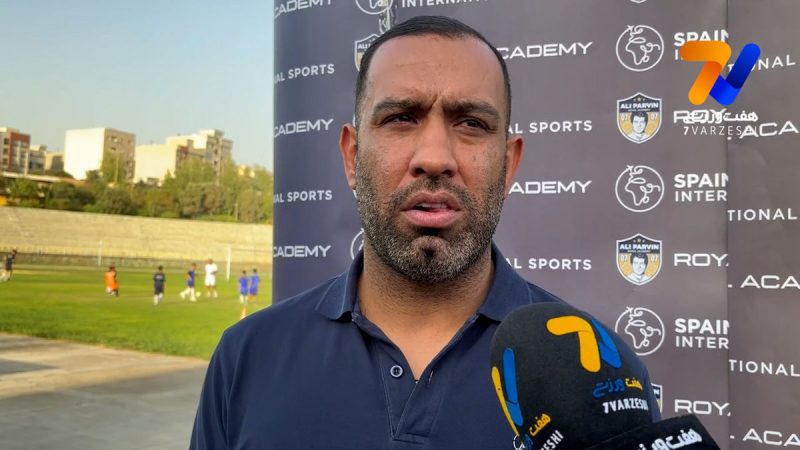 اکبرپور: باید دست و پای خرچنگ های فوتبال را قطع کرد