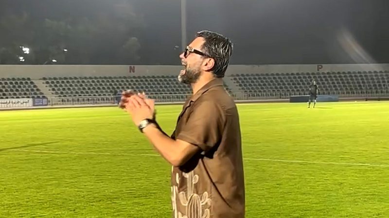 لحظاتی از مربیگری خوشتیپ ترین مربی فوتبال ایران!