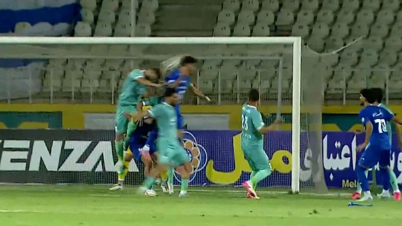 گل اول استقلال خوزستان به پیکان توسط حمید بوحمدان