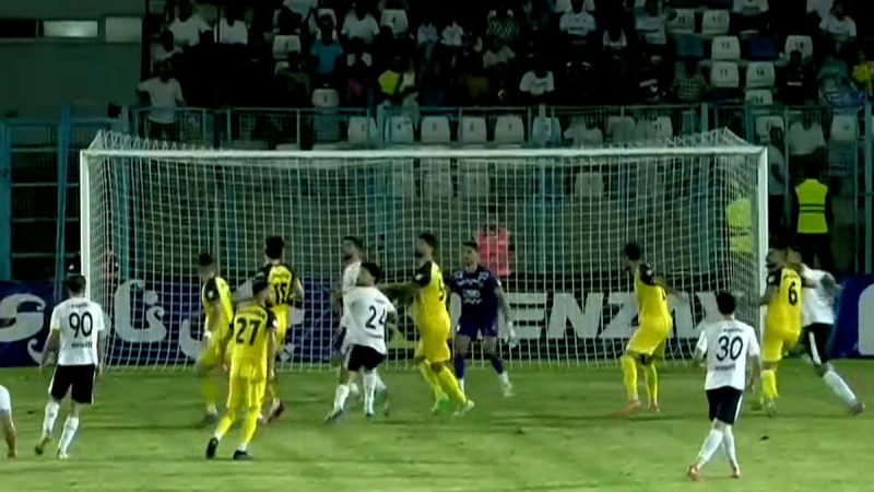 گل دوم ملوان به سپاهان که مردود اعلام شد