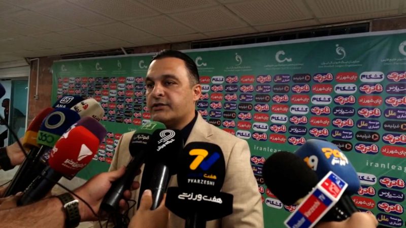 محمد محمدی و واکنش تند به صحبت های مدیر عامل استقلال خوزستان