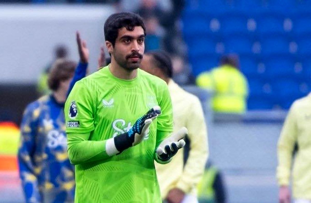 یک جوان اماراتی به اولدترافورد می‌رود