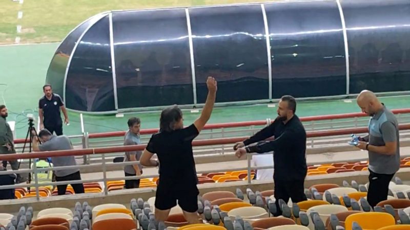 جایگاه ویژه ساپینتو؛ پاسخ احساسی به تشویق هواداران استقلال