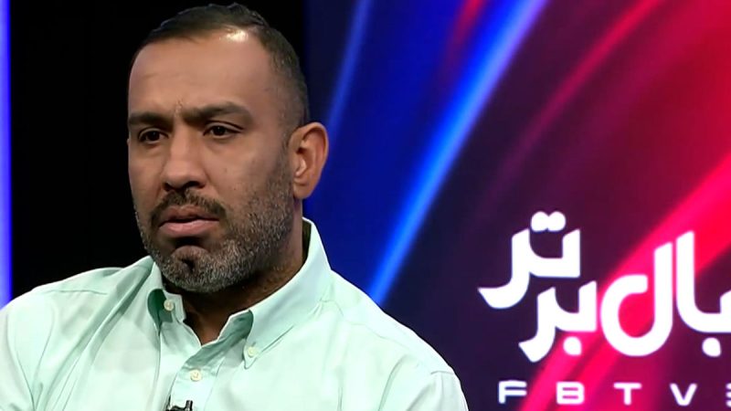 واکنش تند اکبرپور به رفتارهای عارف آقاسی: شما بیجا می‌کنید با این وضعیت می‌‌خندید!