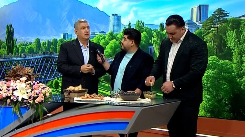 خودنگاه: ما هرچه داریم از لطف مردم است