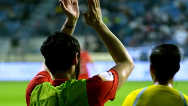 سردار سردار؛ تشویق سردار آزمون توسط هواداران شباب الاهلی