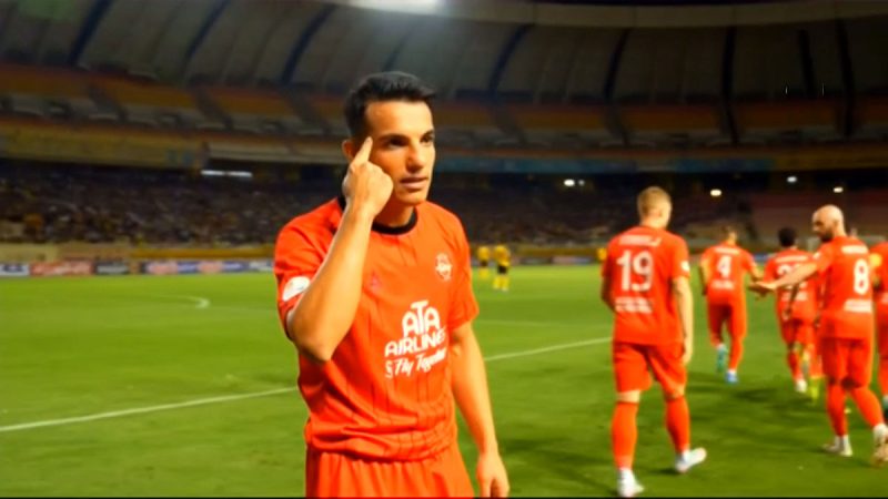 گل اول تراکتور به سپاهان توسط امیرحسین حسین زاده