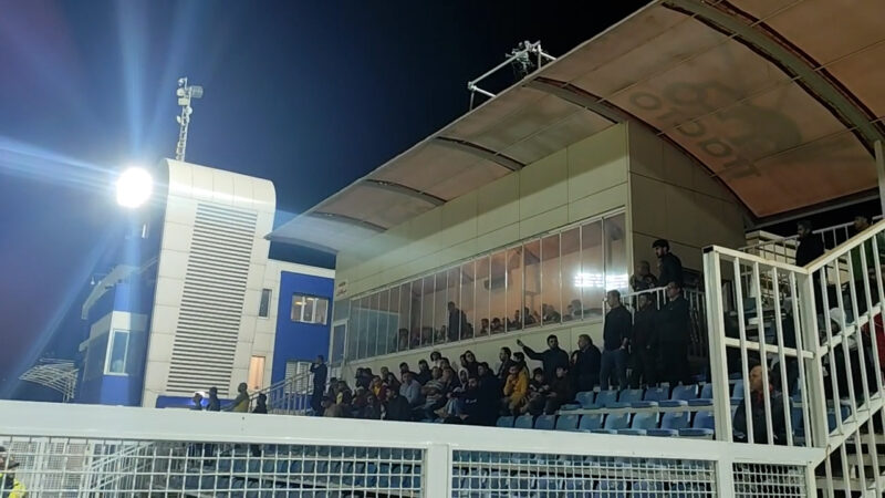 حضور هواداران تراکتور در ورزشگاه با وجود اعلام بازی بدون تماشاگر