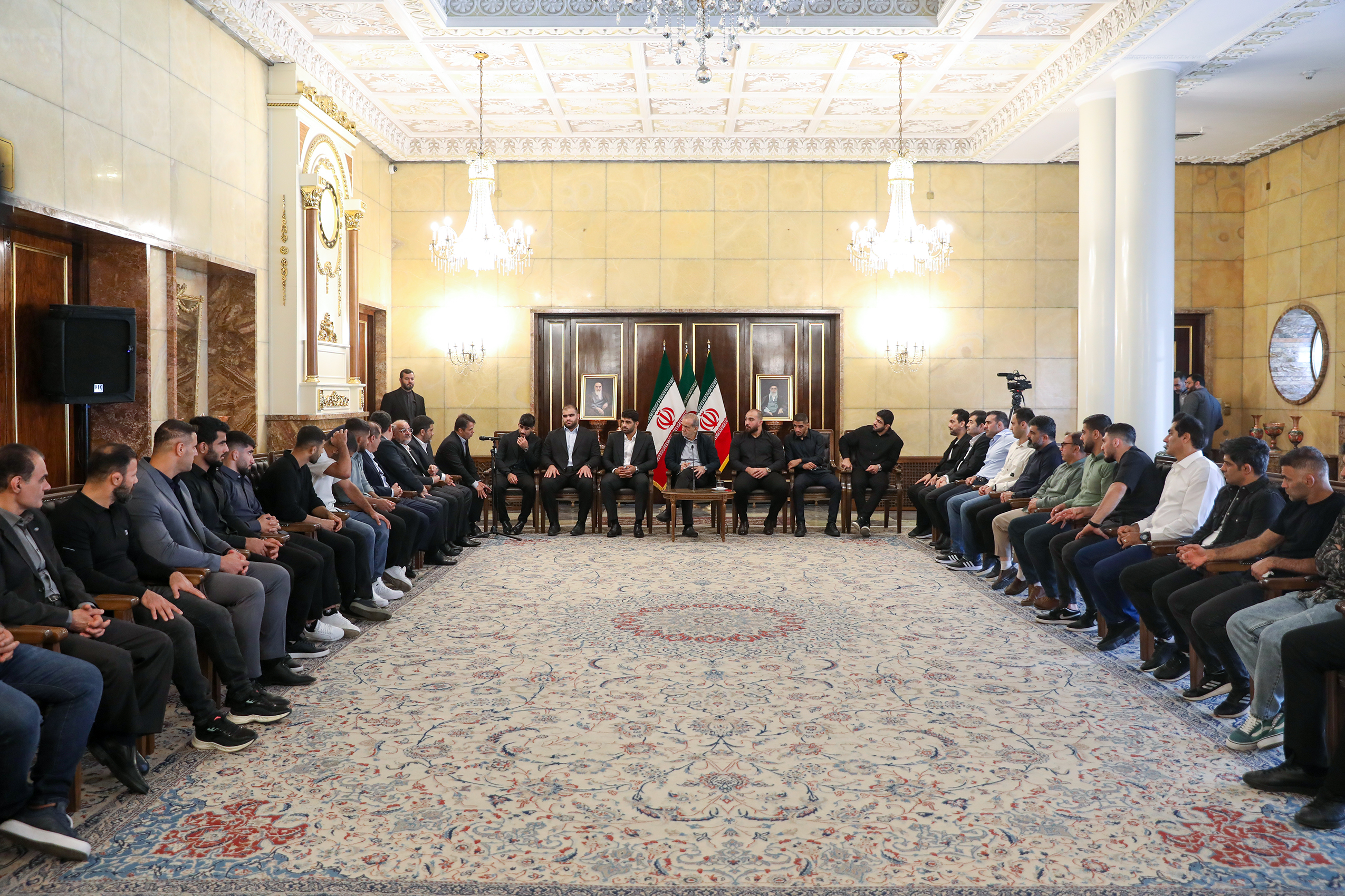 پزشکیان: تسلیم شدن در وجود ما نیست/ پیگیر مطالبات ورزشکاران هستم