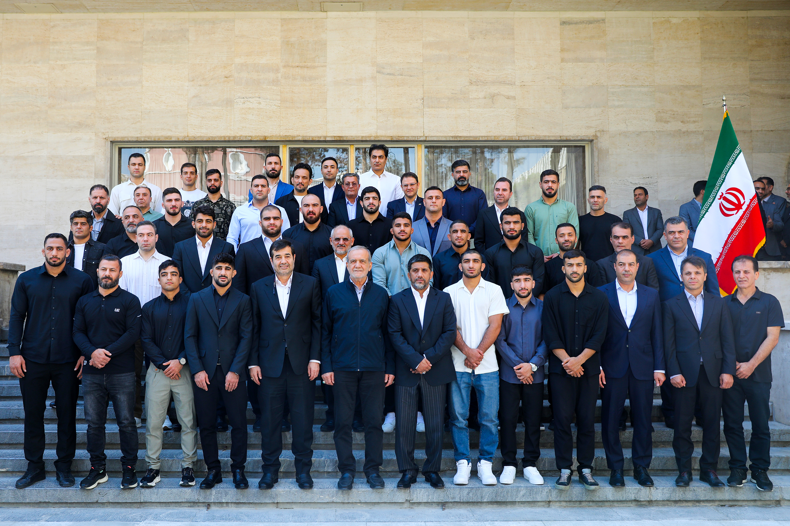 پزشکیان: تسلیم شدن در وجود ما نیست/ پیگیر مطالبات ورزشکاران هستم