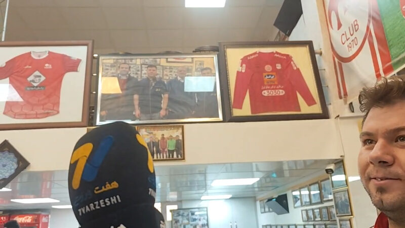 گفتگو با هوادار تراکتور: بازی بدون تماشاگر نبود، استادیوم بودم!