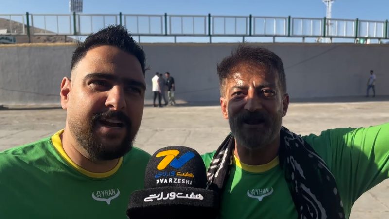 کری‌خوانی سنگین هواداران خیبر برای پرسپولیسی‌ها