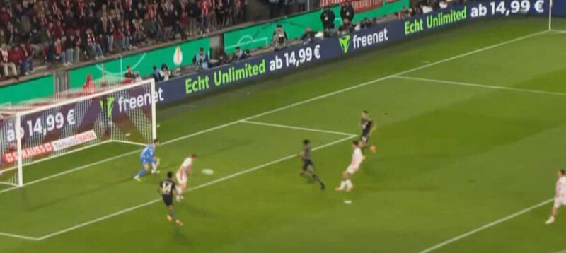 گل چهارم بایرن مونیخ به کلن (میشل اولیسه)