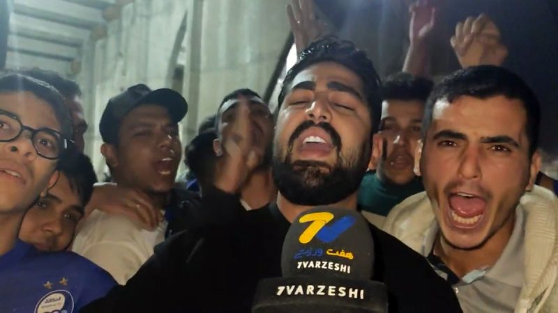 ساپینتو برود یا بماند؟ از هواداران استقلال بعد از بازی چادرملو بشنوید