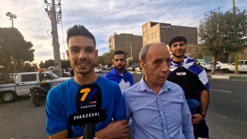 پسر استقلالی، چشم پدر در ورزشگاه