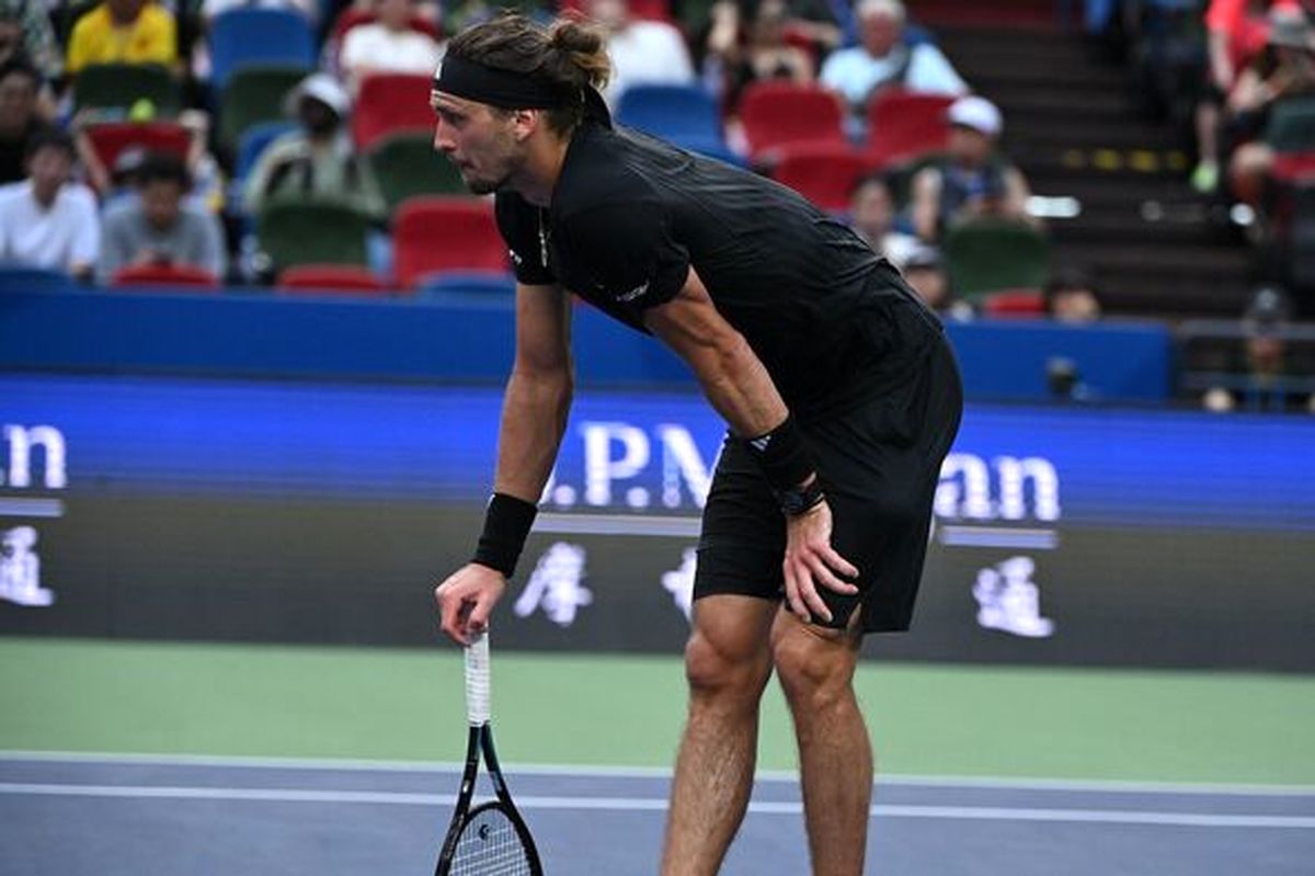 پیروزی ستاره آلمانی با درد شدید؛ زورف برای نبرد انتقامی آماده می‌شود