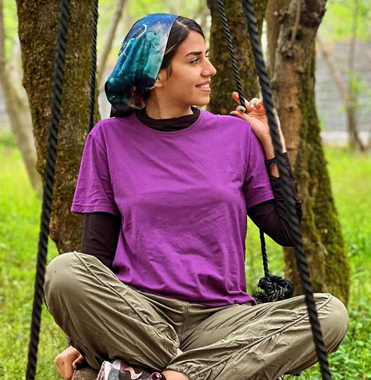 فاطمه عادلی