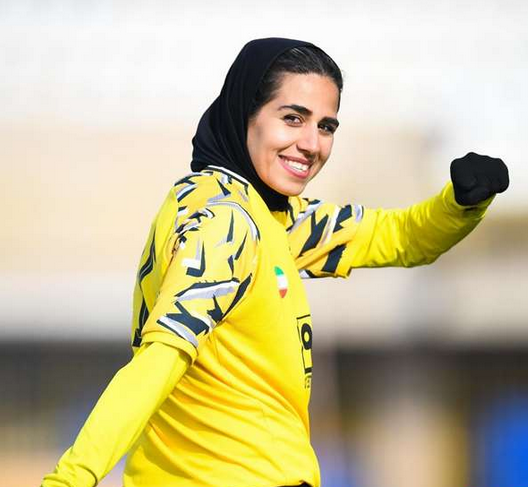 فاطمه عادلی