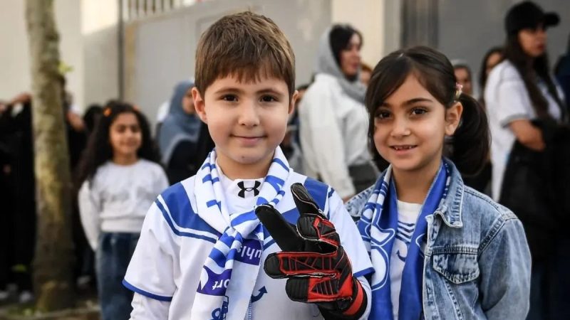 تشوق ملوان در سن سیروس، تفریح خانوادگی انزلی چی ها + عکس