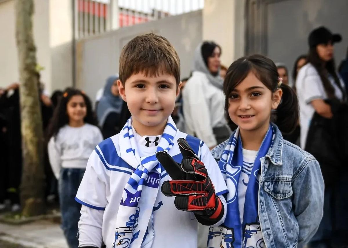 تشوق ملوان در سن سیروس، تفریح خانوادگی انزلی چی ها + عکس