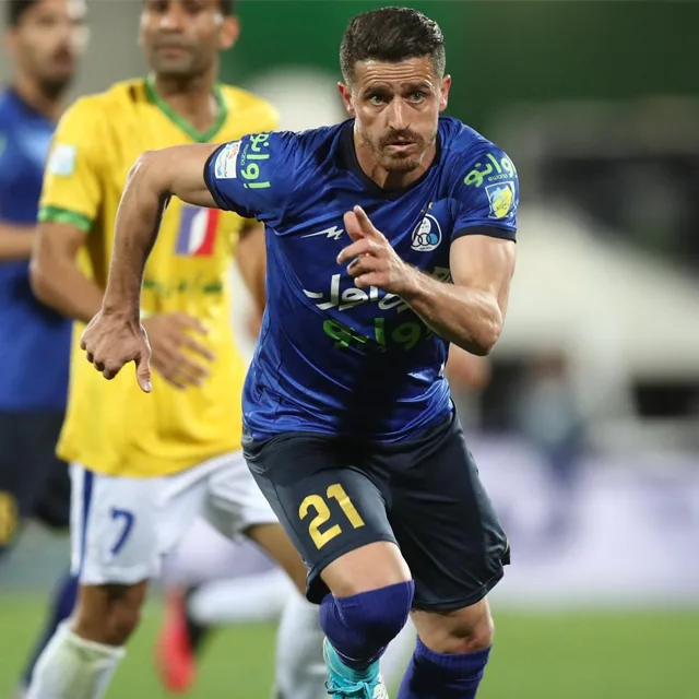 عکس وریا غفوری در استقلال