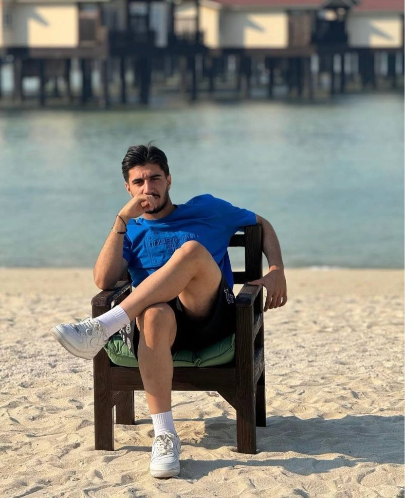 آرشا شکوری