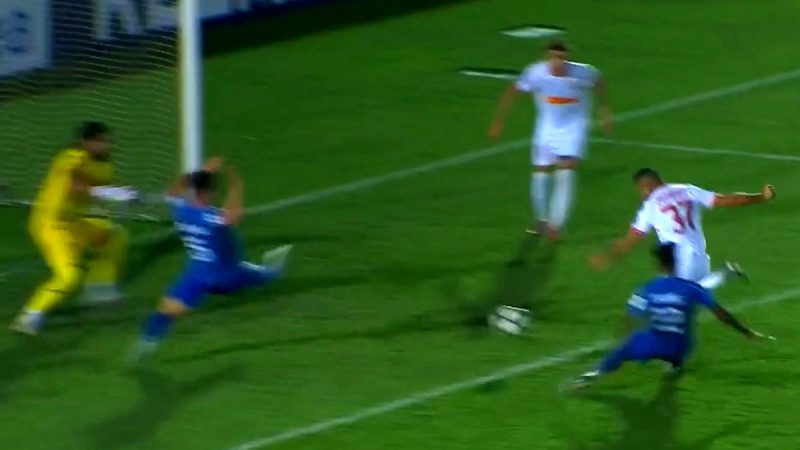 گل اول المحرق به استقلال توسط جونینیو