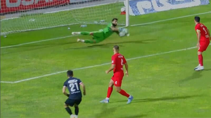 سیو بیرانوند روی شوت فنی عمری