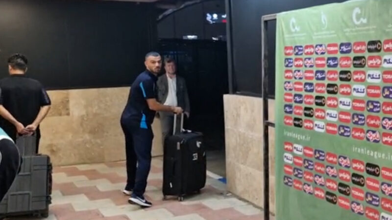 واکنش جالب جلالی به خبرنگاران که به او سلام کردند اما متوجه نشده بود