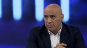 منصوریان: هواداران پرسپولیس نباید به فضای مجازی توجه کنند