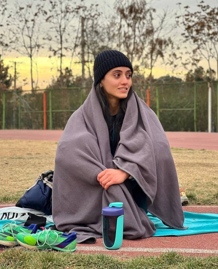 نیلوفر یاوری