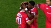 گل اول پرسپولیس به ذوب آهن توسط محمد عمری