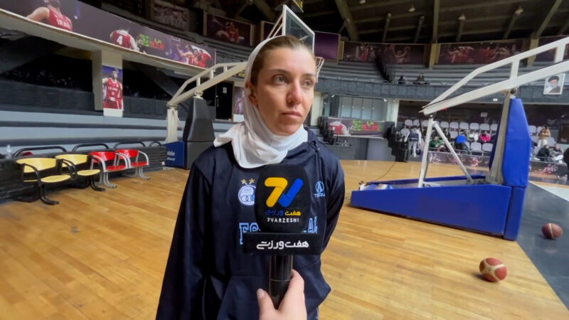 گفت‌وگو با بازیکنان و مربیان دو تیم استقلال و گروه بهمن