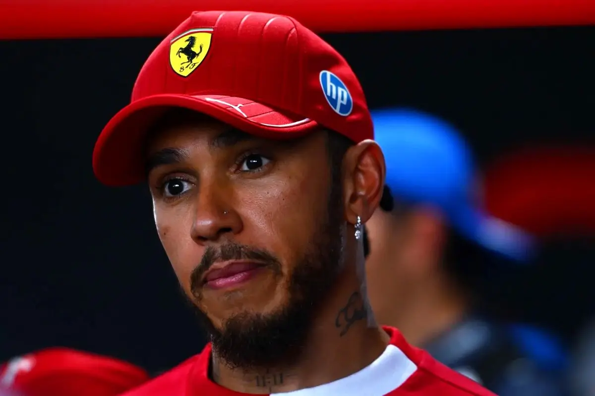 شوک به لوئیس همیلتون در لاس وگاس؛ قهرمان در آخرین جایگاه