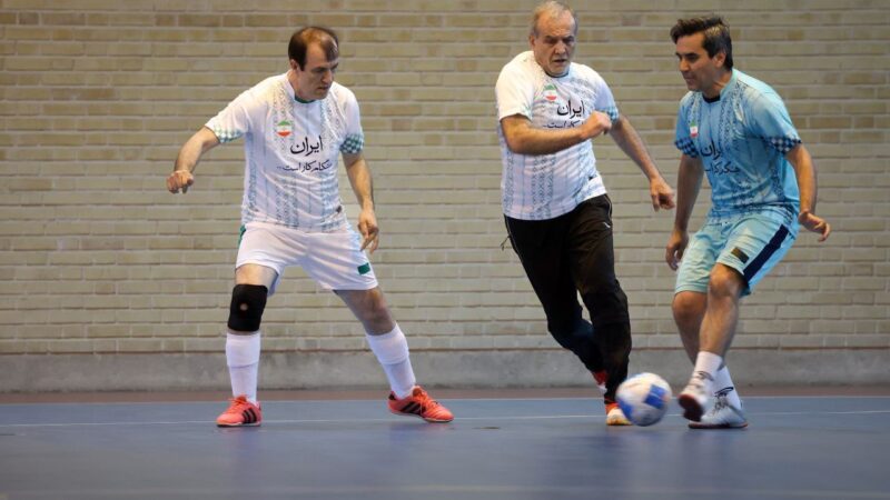 از پا به توپ شدن پزشکیان تا وعده قلعه نویی برای جام جهانی