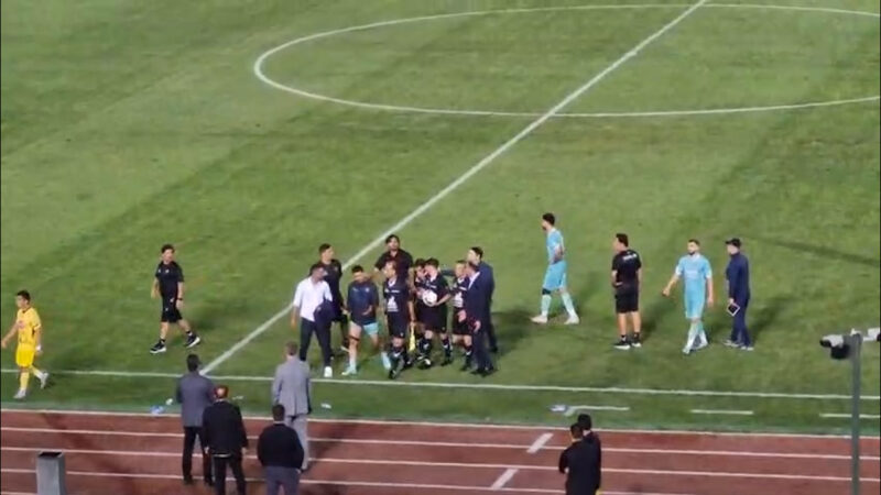 داد و هوار سرمربی پیکان؛ دقیقی شاکی از داور، شاکی تر از بازیکن خودی!