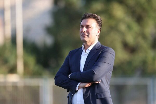 رجزخوانی مدیرعامل تراکتور برای پرسپولیس؛ دست خودم بود همین قرعه را برمی داشتم