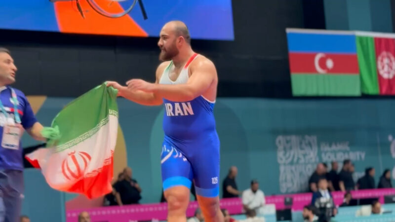 رفتار جوانمردانه امیرحسین زارع با کشتی گیر روسی الاصل بحرین