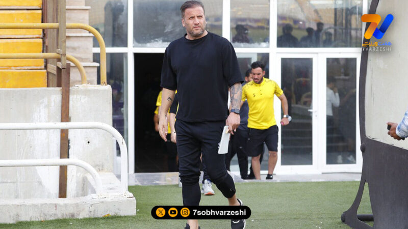 علی علیپور در خط حمله پرسپولیس خیلی تنهاست