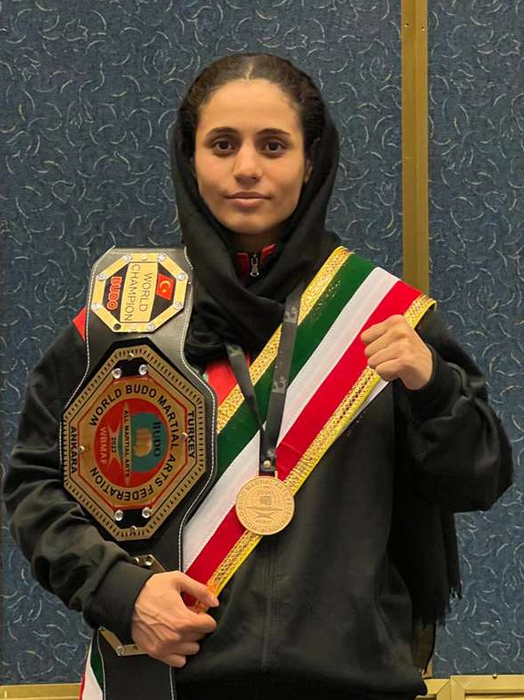 روشنک صابران