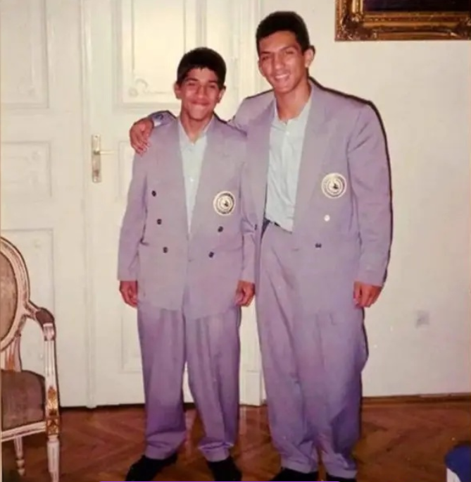 علیرضا دبیر